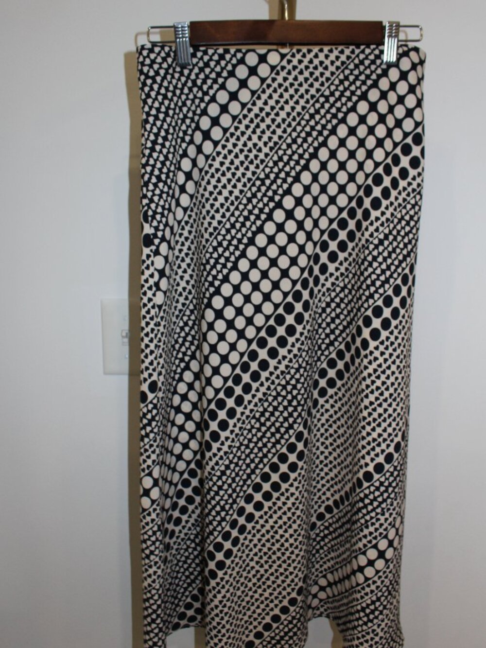 Women's LOFT Midi Dots & Hearts Skirt Size Small